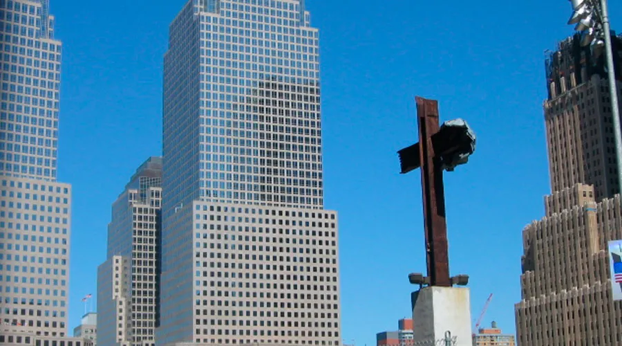 Cruz del World Trade Center / Crédito: Urbano - Wikimedia Commons (CC BY-SA 3.0)