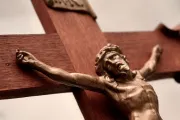 Jesús muestra que podemos fiarnos de Dios porque nunca nos abandona, afirma Cardenal