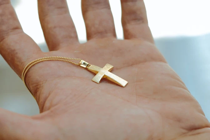 Las religiones son un factor esencial para la sociedad, afirma obispo