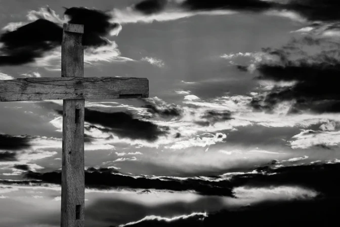 Perdonamos a terroristas de ISIS que atacaron iglesias de Indonesia, afirma sacerdote