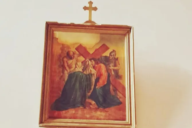 Recuperan imagen del Vía Crucis robada de la Catedral de Cochabamba