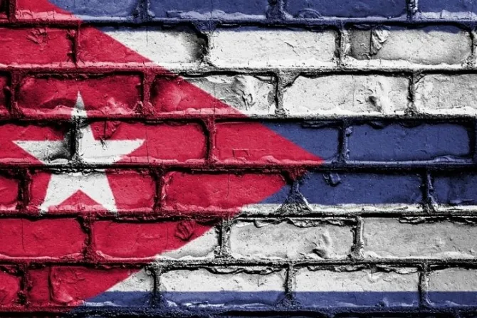 Régimen cubano prepara ley que impediría justa defensa de disidentes