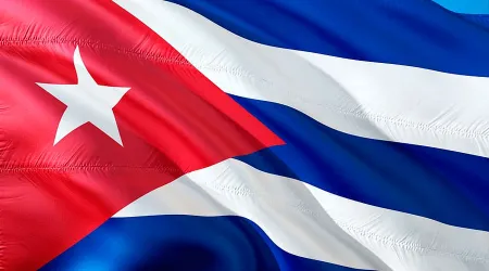 Modelo de Cuba ha sido un fracaso y la izquierda debe aceptarlo, afirma sacerdote