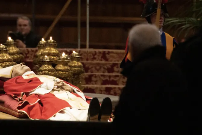 Líderes del mundo asistirán al funeral de Benedicto XVI