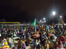 Peregrinos en la playa de Copacabana en la Misa de apertura de la JMJ (foto ACI Prensa)