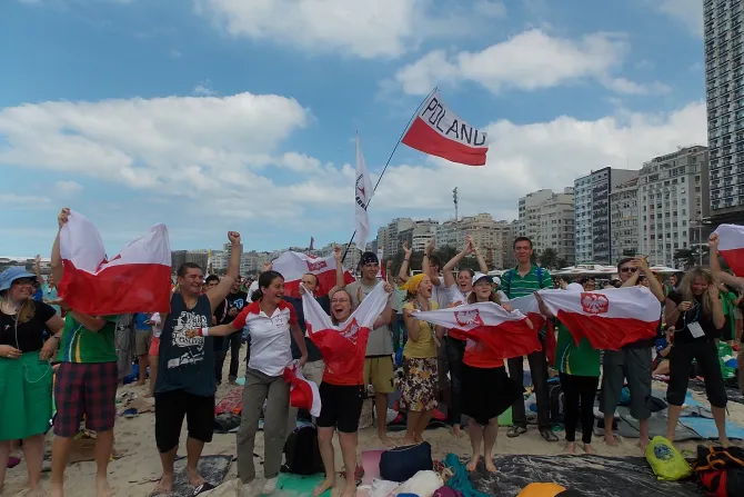Polacos explotan de alegría ante anuncio de Cracovia como sede de siguiente JMJ