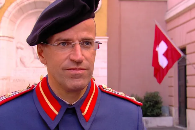 Vaticano: Cambian al comandante de la Guardia Suiza