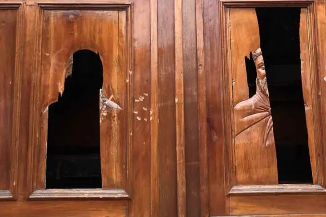 Violentas feministas atacaron iglesias en diversas ciudades de México