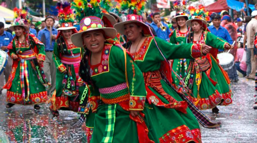 Danzantes Tinku en Carnaval de Oruro / Foto: Wikipedia Cassandra W1 (CC-BY-2.0)?w=200&h=150