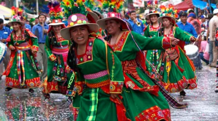 Arzobispo rechaza distribución de 70 mil preservativos durante carnaval en Bolivia