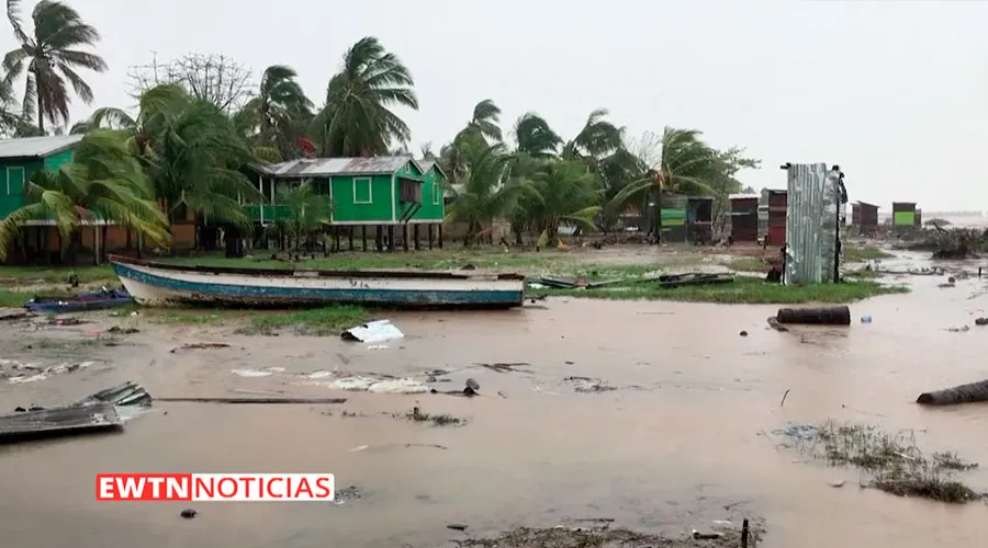 Daños causados por el Huracán Iota en la Isla de Providencia. Crédito: Captura de Pantalla EWTN.