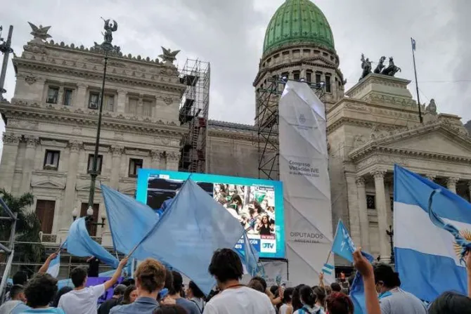 Aborto en Argentina: Providas exigen al Senado honrar la voluntad popular