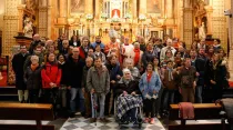 Mons. Demetrio Fernández y asistentes a la Misa por la Jornada Mundial de los Pobres en la Catedral de Córdoba. Crédito: Diócesis de Córdoba.