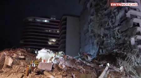 Tragedia en Miami: Arzobispo reza por víctimas de edificio derrumbado