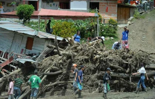 Desborde en quebrada La Liboriana / Foto: Twitter de La FM 