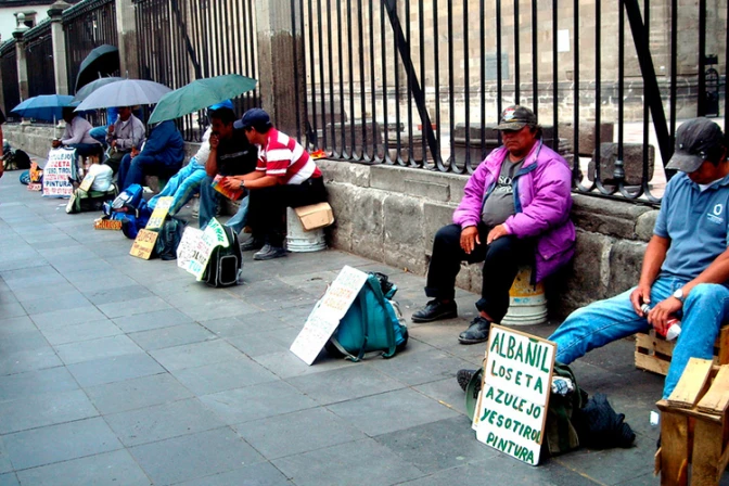 Que nunca nos habituemos a la dura realidad de la desocupación, pide Obispo