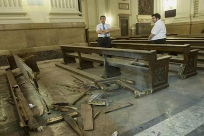 Detenidos sospechosos por ataques a Catedral de La Almudena y El Pilar en España