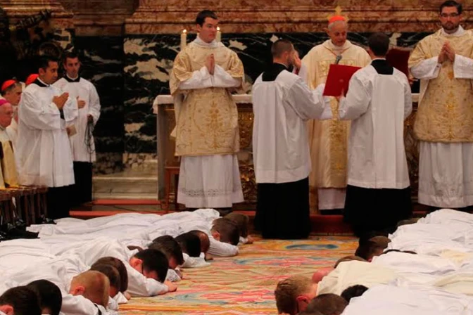 Ordenan 43 nuevos diáconos del Pontificio Colegio Norteamericano en Roma