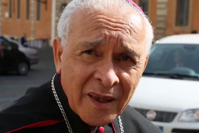 Arzobispo venezolano considera que en casos especiales divorciados en nueva unión podrían recibir la Comunión