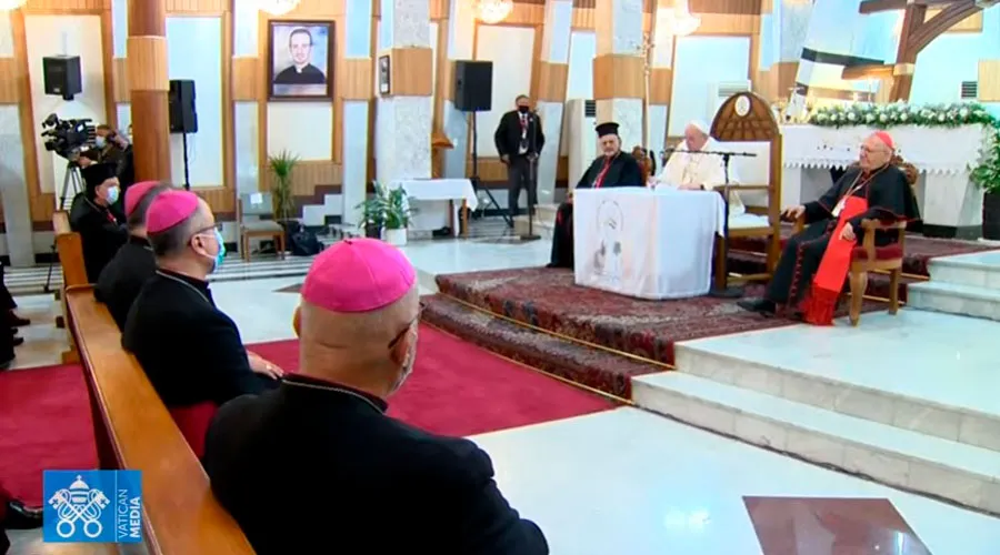 El Papa pronuncia su discurso ante obispos, sacerdotes, religiosos y religiosas. Foto: Captura de Youtube?w=200&h=150