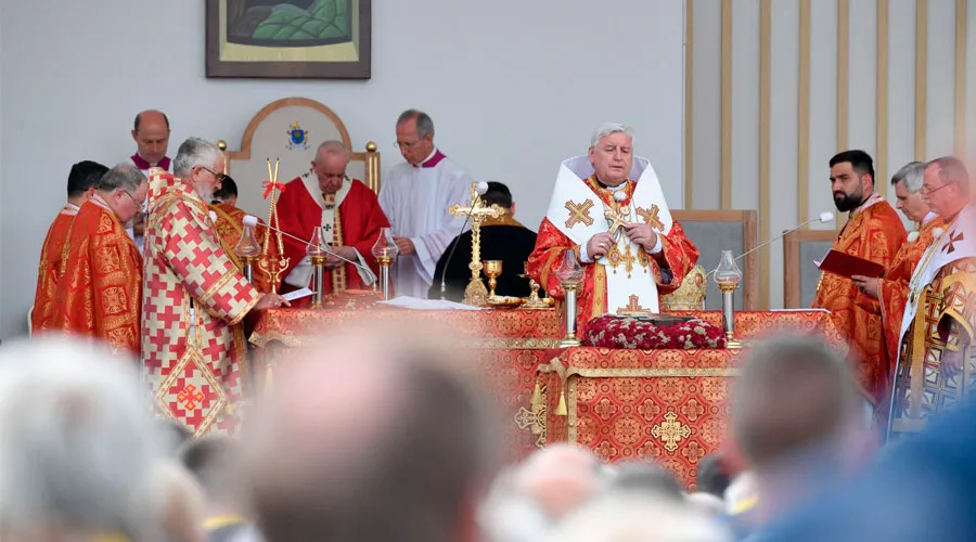 Papa Francisco: La cruz es como un libro que para conocerlo es necesario abrir y leer