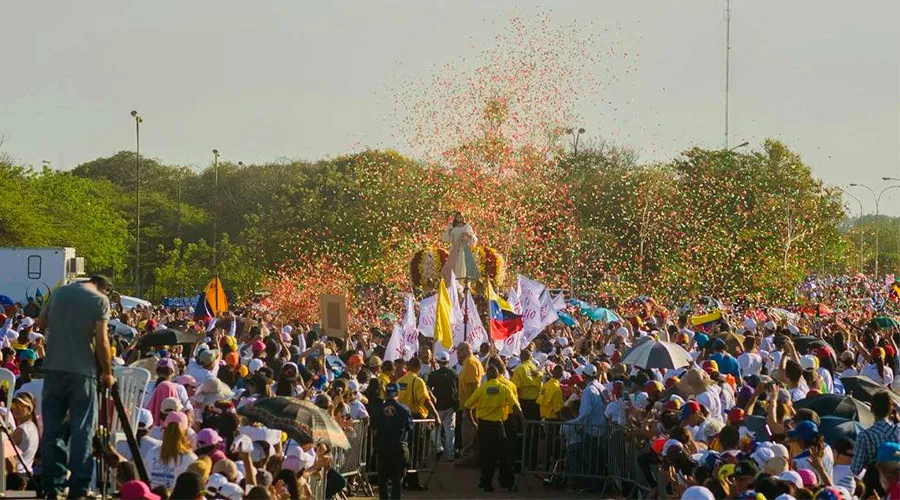 Procesión Jesús de la Divina Misericordia en Maracaibo (2018) / Crédito: Jesús Rincón - Fundación María Camino a Jesús?w=200&h=150