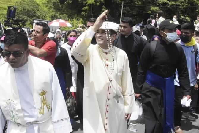 Obispo asegura que la oración “es la que salvará a Nicaragua”