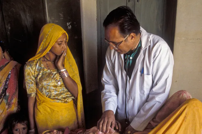 Médicos católicos atienden con amor y compasión a 15 mil enfermos de SIDA en India