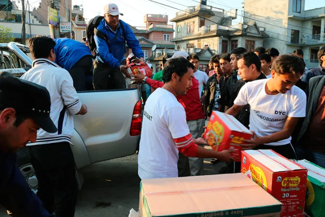 La impresionante respuesta solidaria de la Iglesia Católica ante terremoto en Nepal