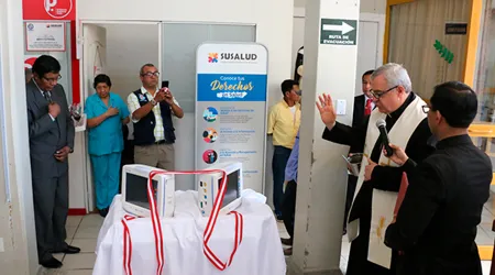 Perú: Arzobispo de Piura entregó donaciones y resaltó espíritu de servicio en hospitales