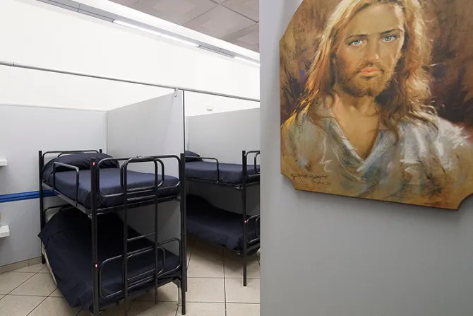 Vaticano inaugura un dormitorio para personas sin techo cerca a la Plaza de San Pedro