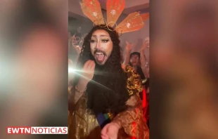 El drag queen Pura Luka Vega disfrazado de Cristo. Cru00e9dito: EWTN Noticias 
