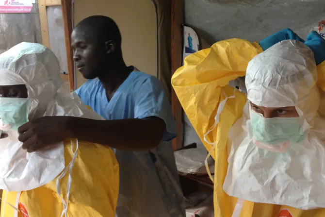 Papa Francisco: No ahorrar esfuerzos para erradicar ébola