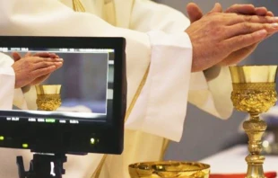 Imagen referencial del uso digital al servicio de la evangelizaciu00f3n / Cru00e9dito: Vatican News 
