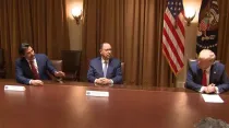 Eduardo Verástegui y Donald Trump en reunión el 9 de julio. Crédito: Cortesía.