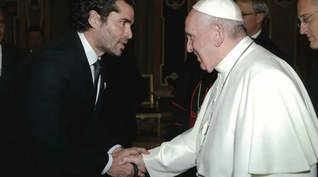 Eduardo Verástegui se reúne con el Papa Francisco y pide oraciones por nueva película