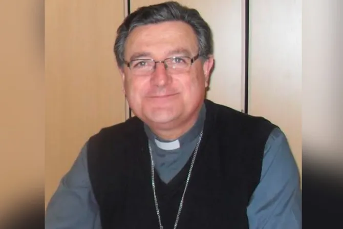 Personal de escuelas católicas debe estar “conforme a derecho”, dice Arzobispo argentino