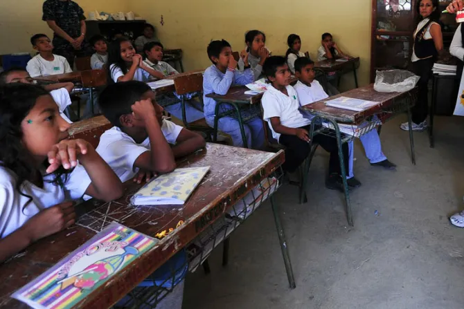 Perú: Tribunal declara inconstitucional subvención del Estado a colegios parroquiales