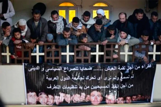 Los 21 cristianos decapitados por ISIS sellaron su martirio pronunciando “Jesús”