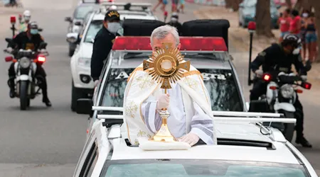 Arzobispo recorre ciudad con el Santísimo en Domingo de Resurrección [FOTOS y VIDEO]