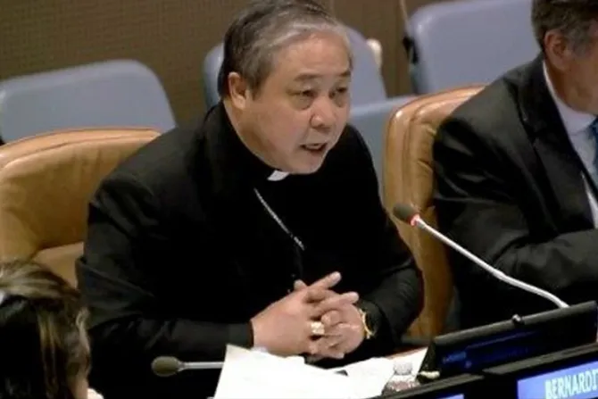  La familia y los jóvenes son dos pilares para reducir pobreza, afirma arzobispo en la ONU