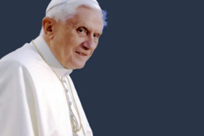 Total adhesión de sacerdotes a Cristo y a la Iglesia, alienta el Papa Benedicto XVI