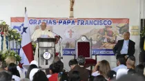 El Papa Francisco en la casa hogar El Buen Samaritano. Foto: Vatican Media