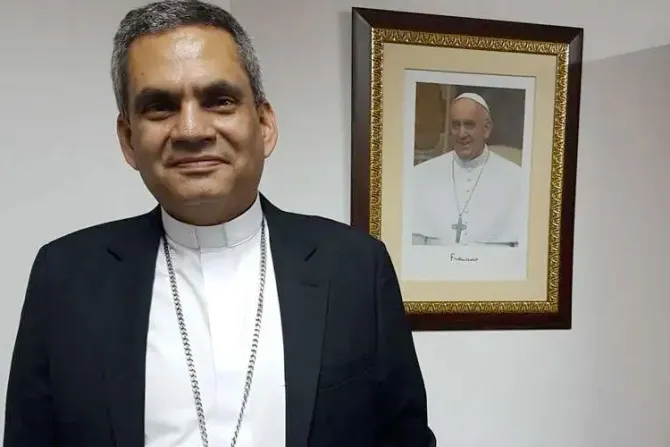 Fallece Obispo Elkin Álvarez a los 54 años en Colombia