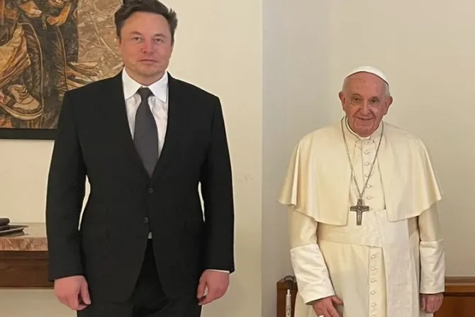 Elon Musk, el hombre más rico del mundo, se reúne con el Papa Francisco en el Vaticano