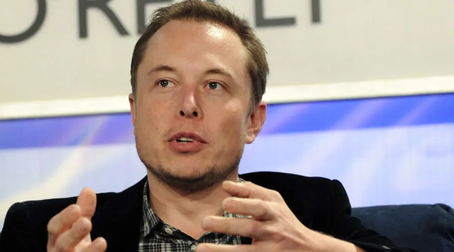 Compañía de Elon Musk pagaría a trabajadores que viajen por aborto