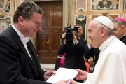 El Papa a los embajadores: el diálogo debe marcar las relaciones entre las naciones