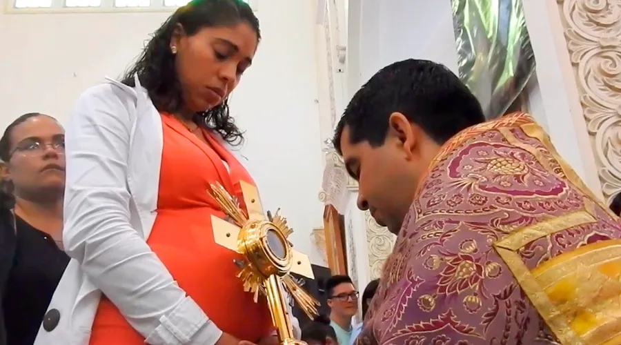 Más de 250 madres embarazadas fueron bendecidas con el Santísimo Sacramento FOTOS Y VÍDEOS