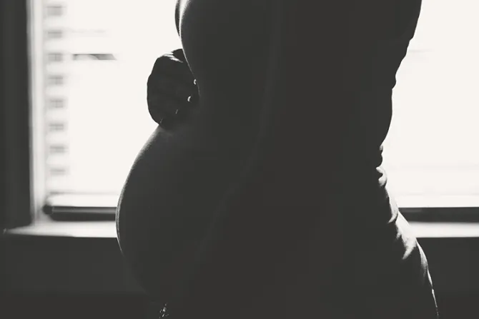 ¿Sabes cómo ayudar ante un embarazo imprevisto? Este curso te dará las pautas