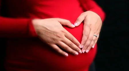Actriz de Unplanned y agencia provida crean beca para mujeres con embarazo inesperado